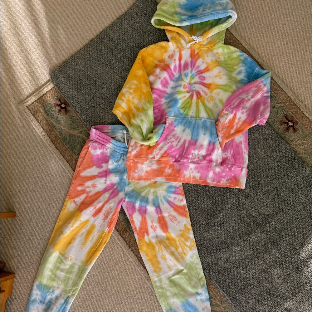 Aritzia Tie Dye Sweat Set
